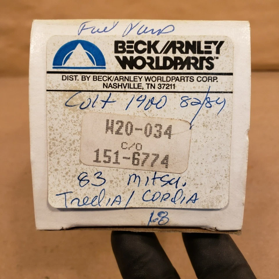 82-84 Mitsubishi Tredia Cordia Beck Arnley 151-6774 bomba de combustível mecânica nova na caixa - Imagem 2 de 4