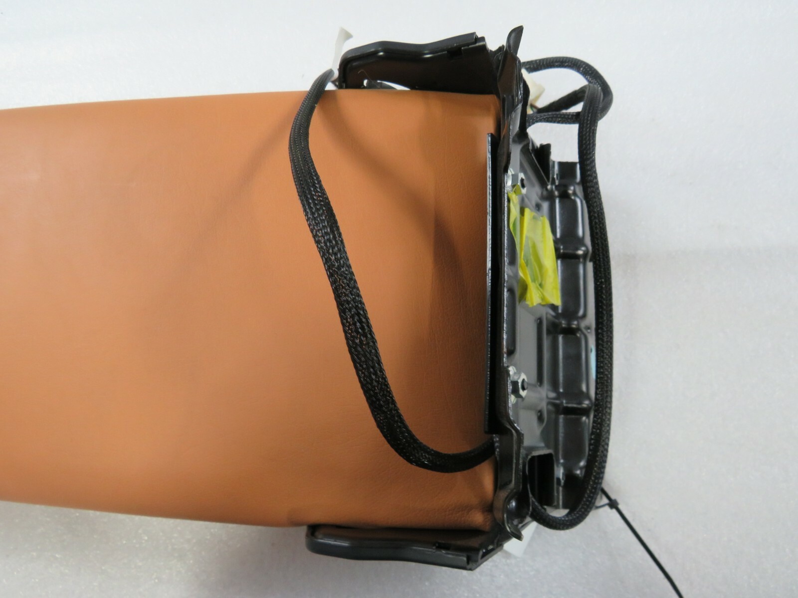 Maserati Quattroporte, Rear Seat Center Arm Rest Console, Used 9814221