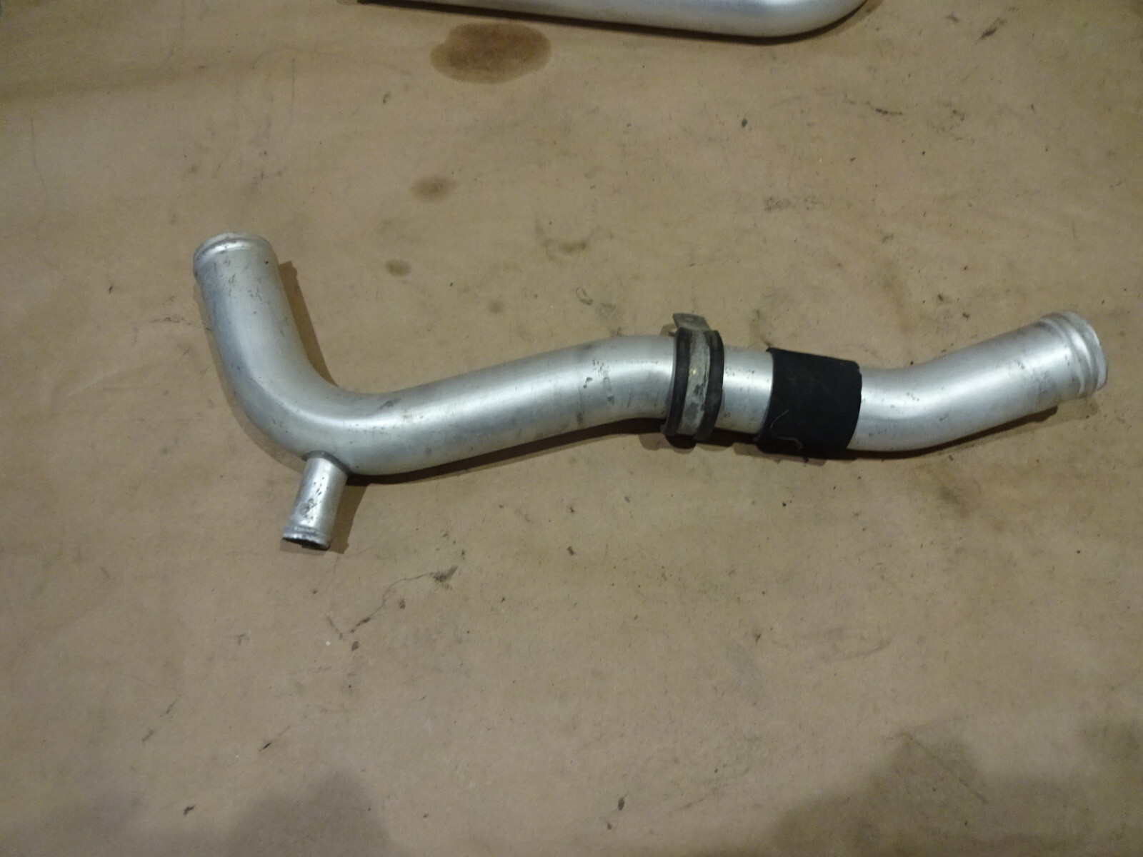 Ferrari 208,308,328 -  Water Pipe P/N 115136