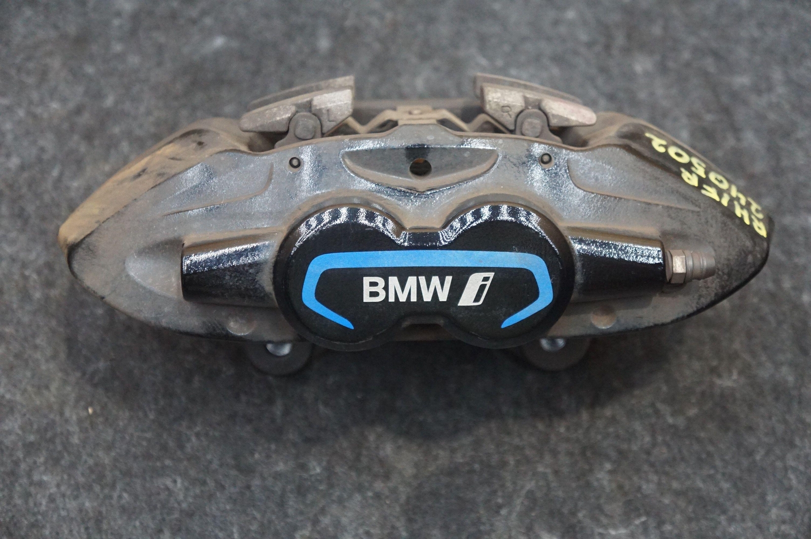 Front Right Brake Caliper & Bracket Black OEM 34116870628 Bmw I8 2014-2017 19-20