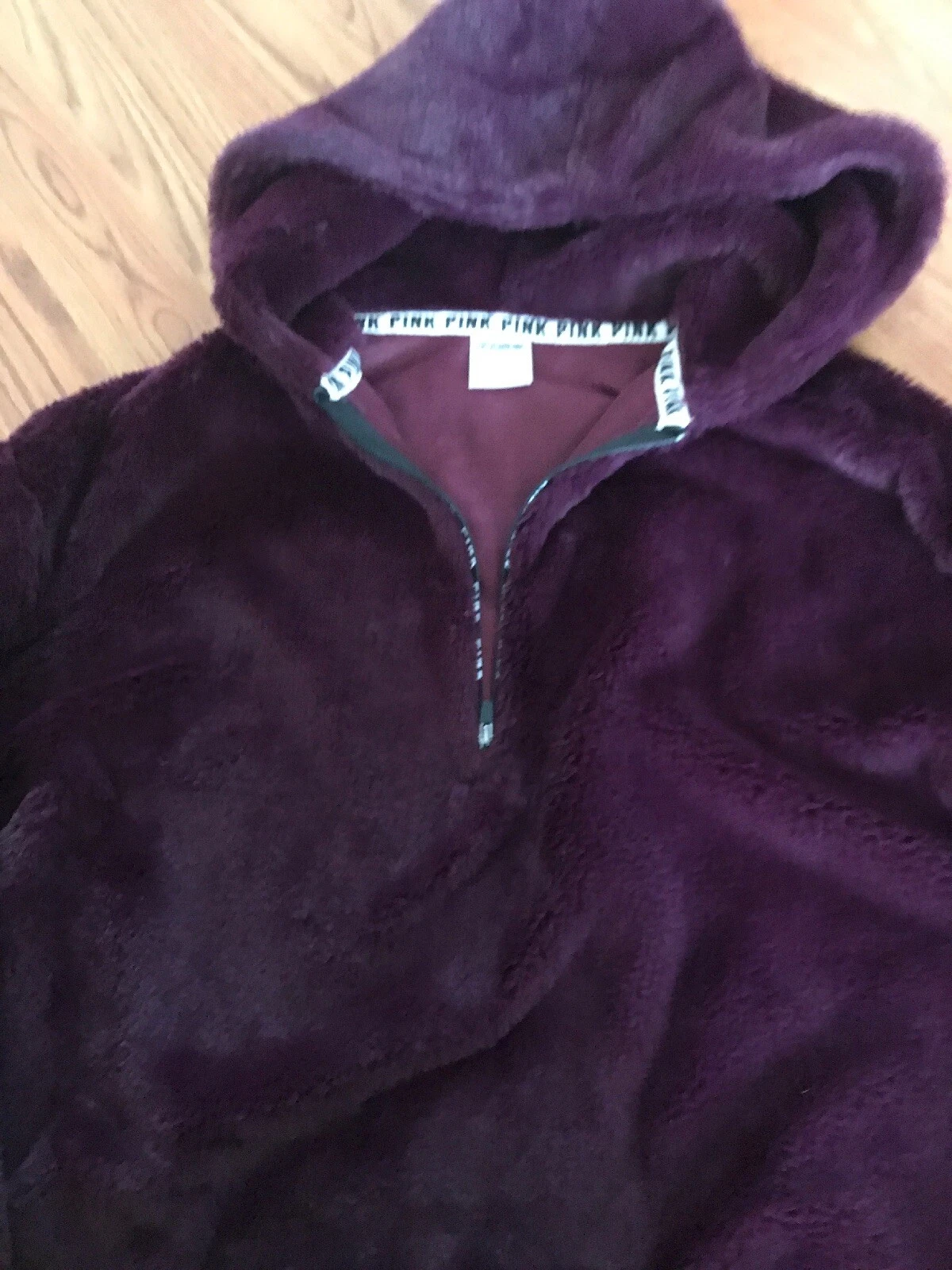 UNDERCOVER Felpa con cappuccio pelliccia rosa Victoria Secret nuova senza etichette