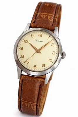 Pioneer Herren Uhr 31 mm Handaufzug vintage läuft Made in Switzerland Original
