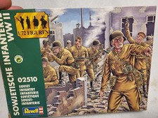 Complete Revell WWII Soviet Infantry Plastic Soldier Figures in Box 1/72 2510