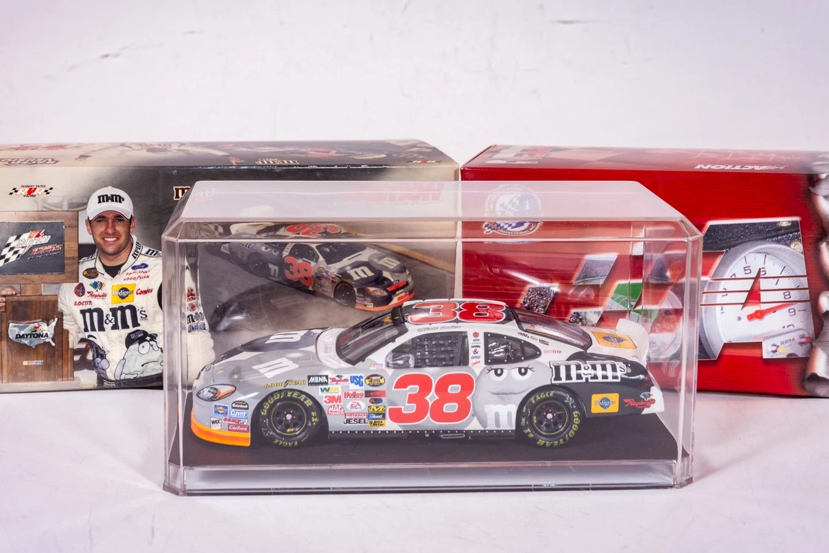 Elliott Sadler Diecast NASCAR 1:24 for sale | eBay