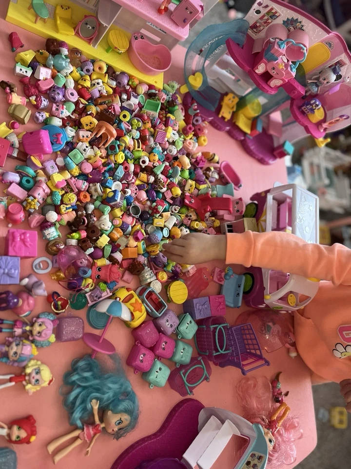 Shopkins Figuras Comida Muñecas Muebles Pequeños Lugares Felices Enorme Lote de 400+ Foto 2 de 4