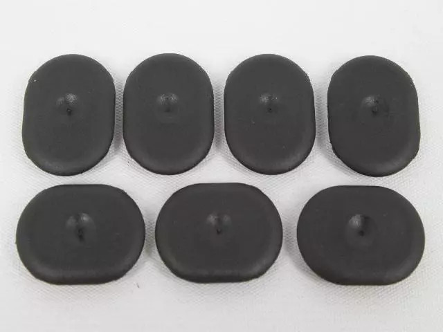 Genuine Mopar Plug Right QTY1 68043989AA
