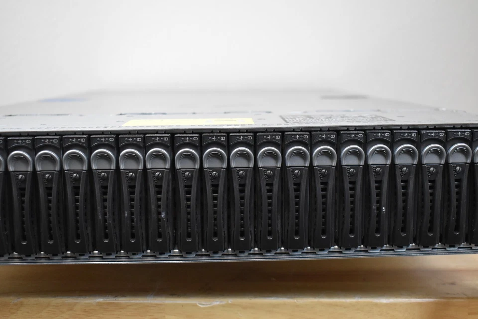 Dell POWEREDGE C6220 8xCPU E5-2650 2.3GHz 512GB 8x64 | 8x300GB HD+ 12x600GB HD - Image 3 of 4