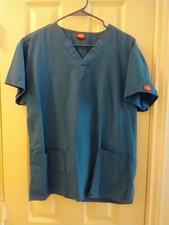 WOMAN'S BLUE DICKIES SHORT SLEEVE SCRUB TOP SHIRT SIZE M