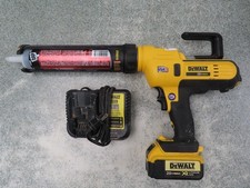 DEWALT DCE560 20V MAX Cordless 10 oz / 300 ml Adhesive Gun W/4Ah Battery