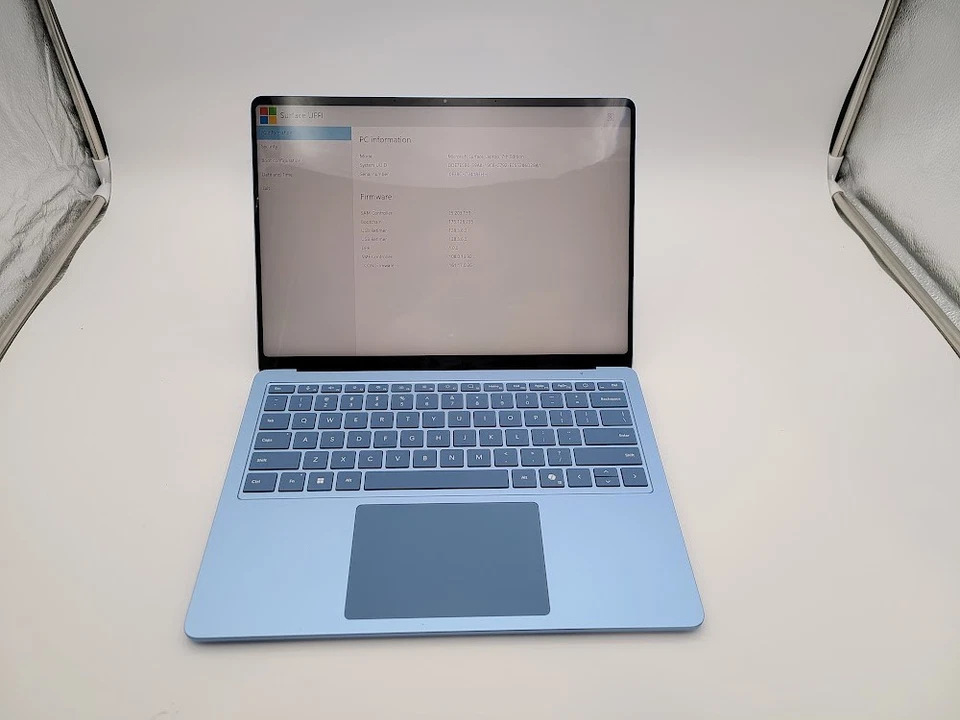 Microsoft Surface Laptop | 512GB + 16GB RAM, Snapdragon X, 13.8in Display - Image 2 of 4
