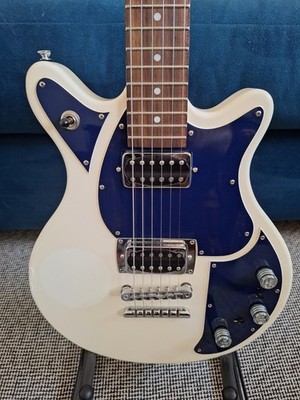 First Act VW Garagmaster electric guitar - white with blue pickguard PLEASE READ