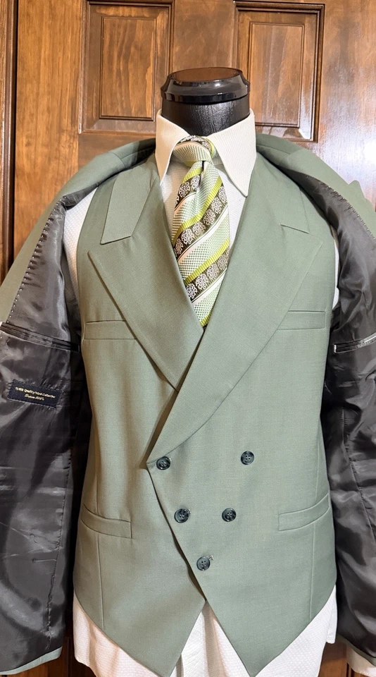$895 Lujoso Traje MTM Verde Salvia Talla 42US Delgado Foto 4 de 4