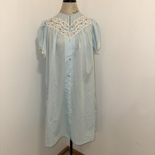 Vintage Light Blue House Coat Robe Lace Embroidery Flowers Pearl Buttons Pockets