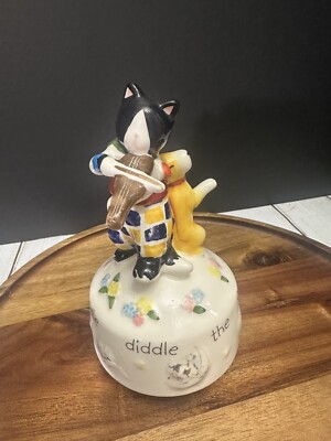 Nursery Rhyme Collection Hey Diddle Diddle the Cat and the Fiddle music box