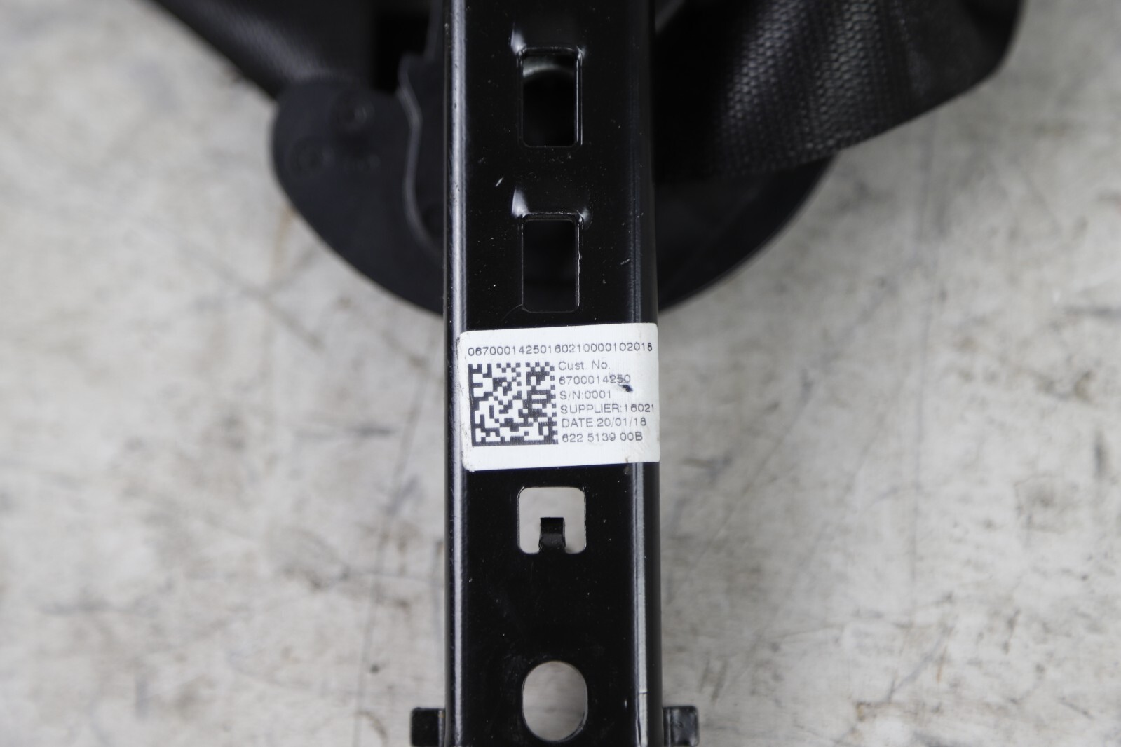 14-20 MASERATI GHIBLI FRONT LEFT SEAT BELT SEATBELT RETRACTOR & TENSIONER OEM