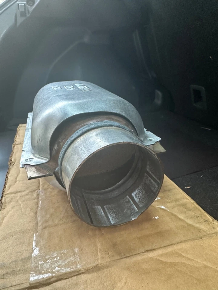 Catalytic Converter-EPA Walker 15036 - Image 2 of 4