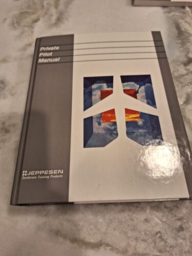 Private Pilot Manual Jeppesen Training Hardcover, 1995 13th Ed  ISBN 0884871797 - 第 1/3 張圖片
