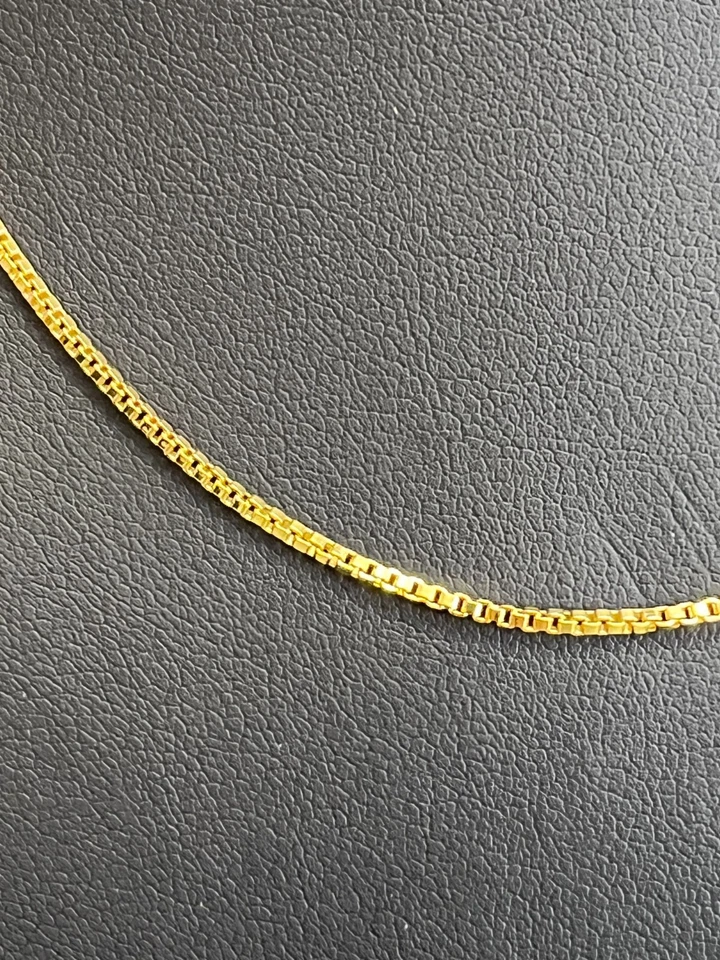 ¡¡AFILADO!! COLLAR COLGANTE ESTAMPADO ORO 18K RELLENO 1.6mm CADENA CAJA 18" LARGO AJUSTE Foto 3 de 4