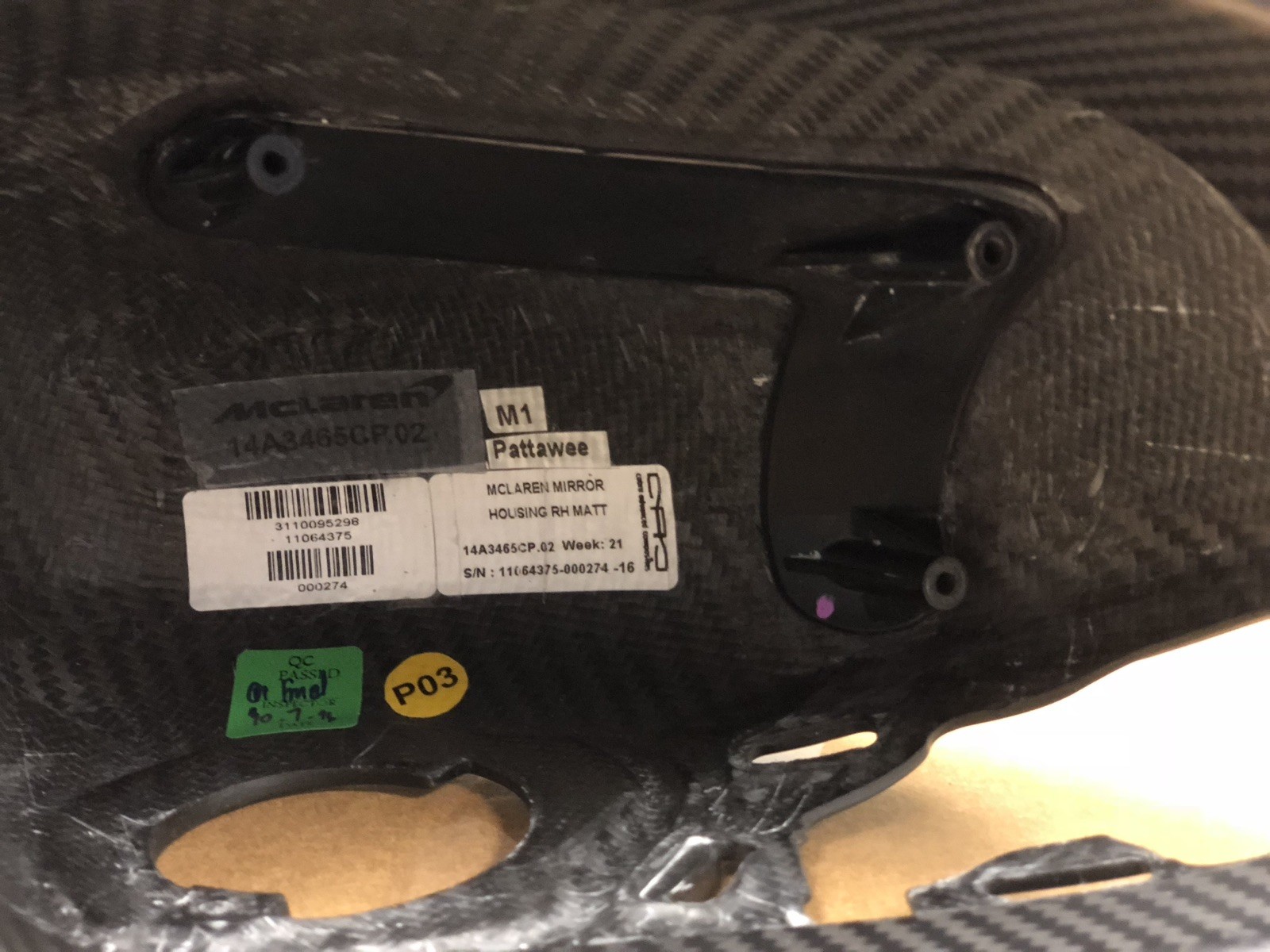McLaren 650s 570s 570GT MP4-12C RH RH Carbon Fiber Door Mirror Housing Used