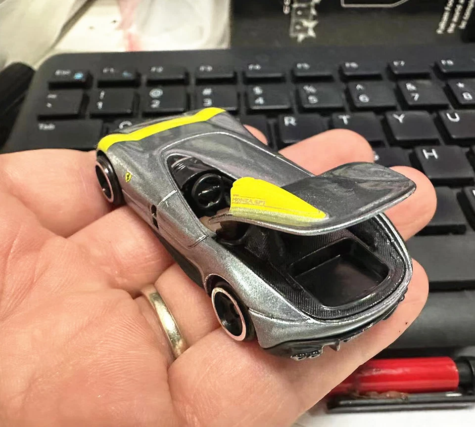 Bburago 1:64 Ferrari Monza SP1 Race Diecast Metal Model Car New - Image 3 of 4