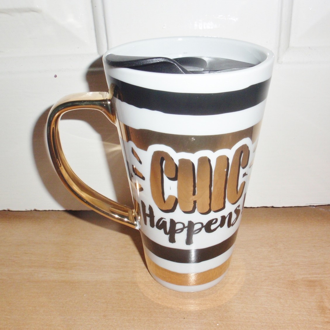 BNIB THE LEONARDO COLLECTION - CHIC HAPPENS travel coffee tea mug