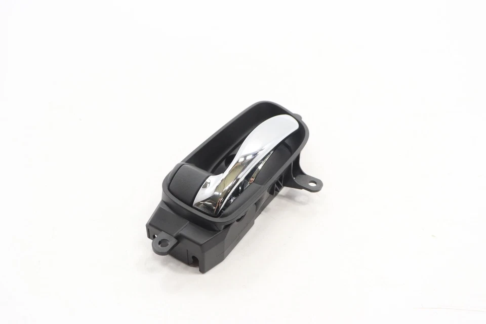 Nissan Pathfinder 2013-2020 trasero izquierdo interior interior manija de puerta OEM Foto 2 de 4