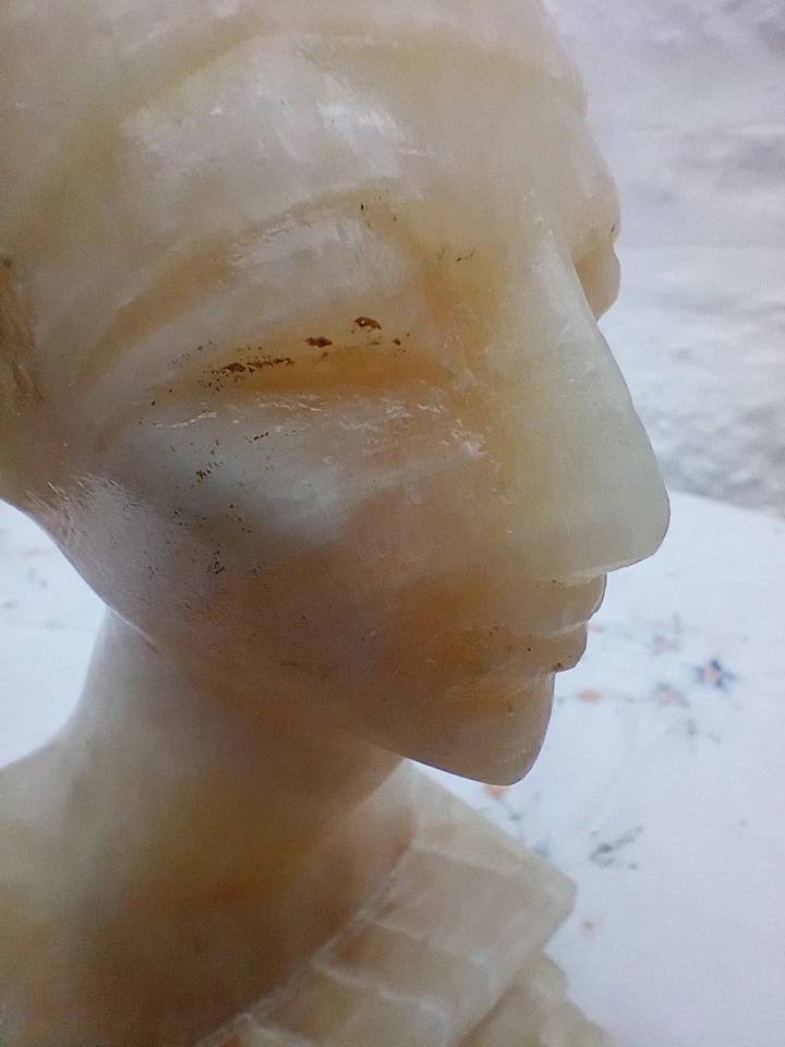 Vintage Nefertiti Egyptian Bust Stone Marble Onyx Prepared as a Lamp Holder - Image 4 of 4