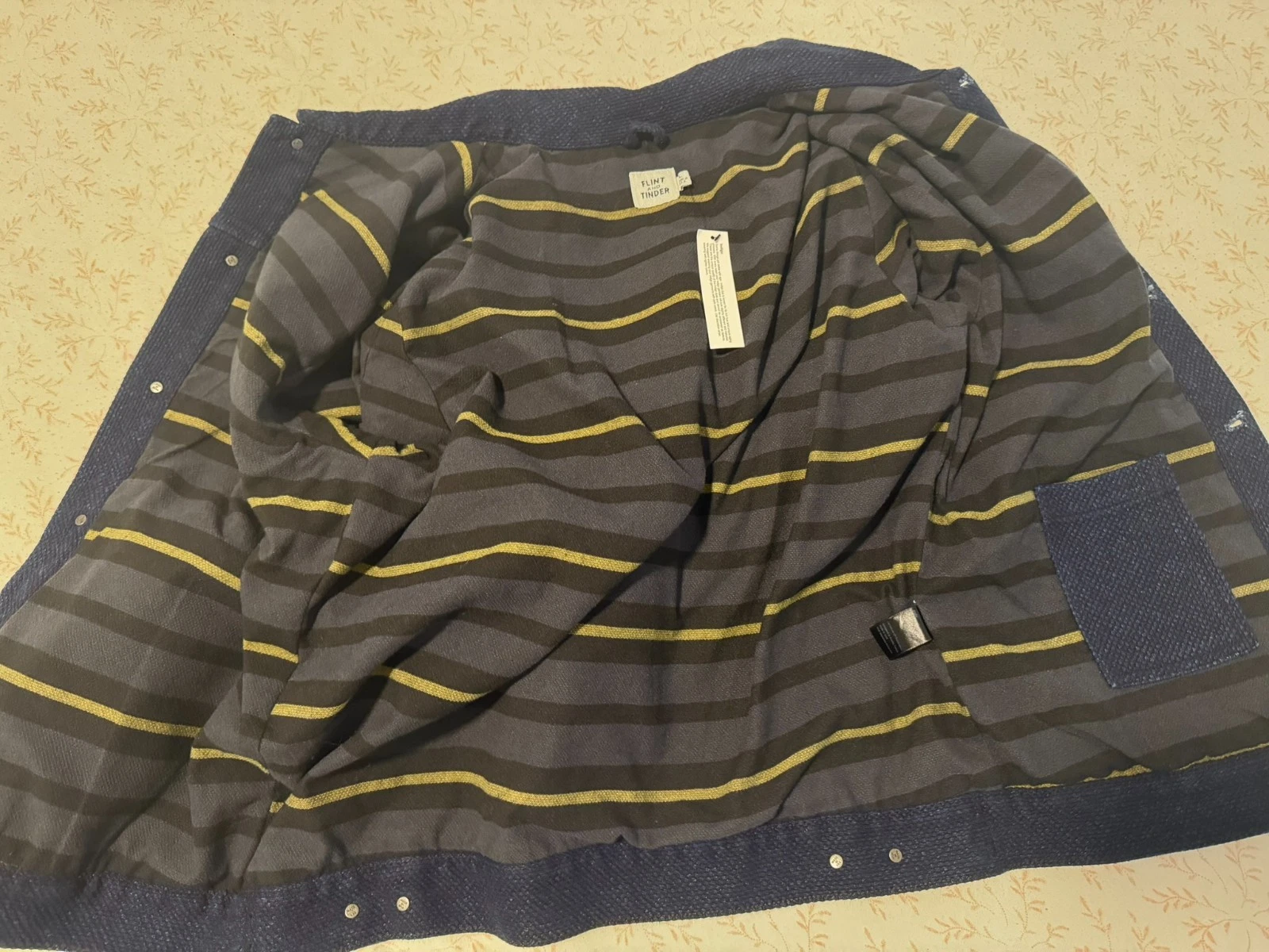 Flint and Tinder Sashiko Trucker Jacket Flannel Lined Large MIUSA Huckberry - product detail image 4