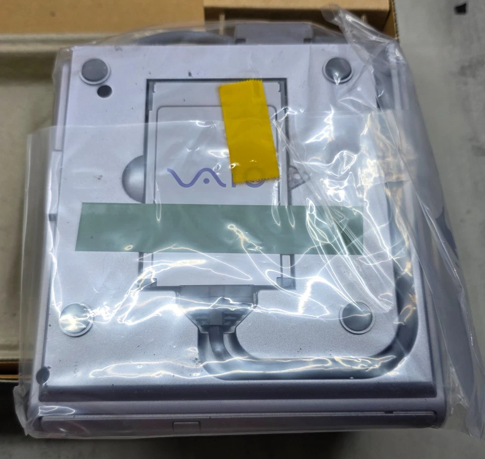 Sony External 8x Speed DVD-ROM Disk Drive PC Card/PCMCIA -(PCGA-DVD51/A) Vaio - Image 3 of 4