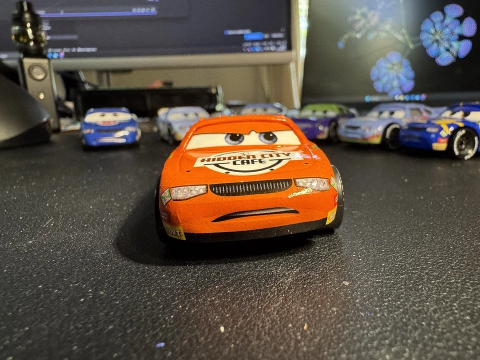 **CUSTOM** 1:55 Disney diecast -  Hidden City Cafe #85 - (2004 Teaser Trailer) - Image 4 of 4