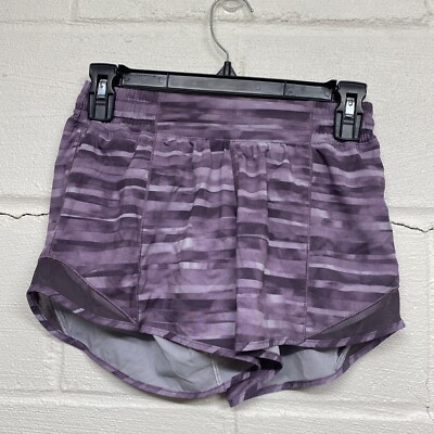lululemon shorts purple lined size 4- measures 21x4 stretchy Hotty Hot
