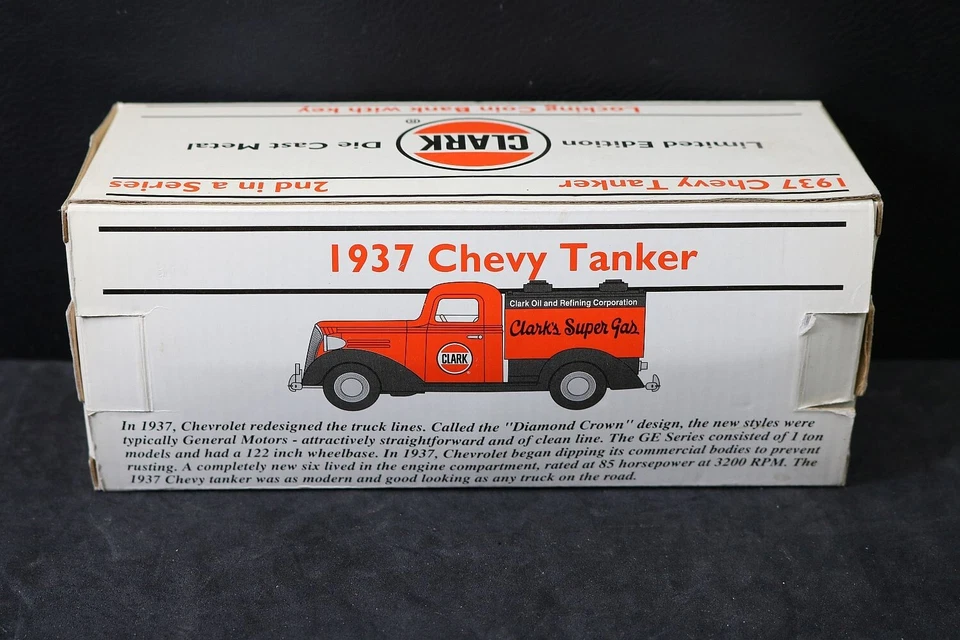Chevy Tanker Truck 1937 1/25 Clark Orange  Bank Liberty Classic Mint NIB #821 - Image 2 of 4