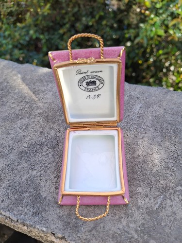 FINE COLLECTIBLE LIMOGES HAND PAINTED ENAMEL PORCELAIN PINK HANDBAG PILL BOX - Picture 7 of 10