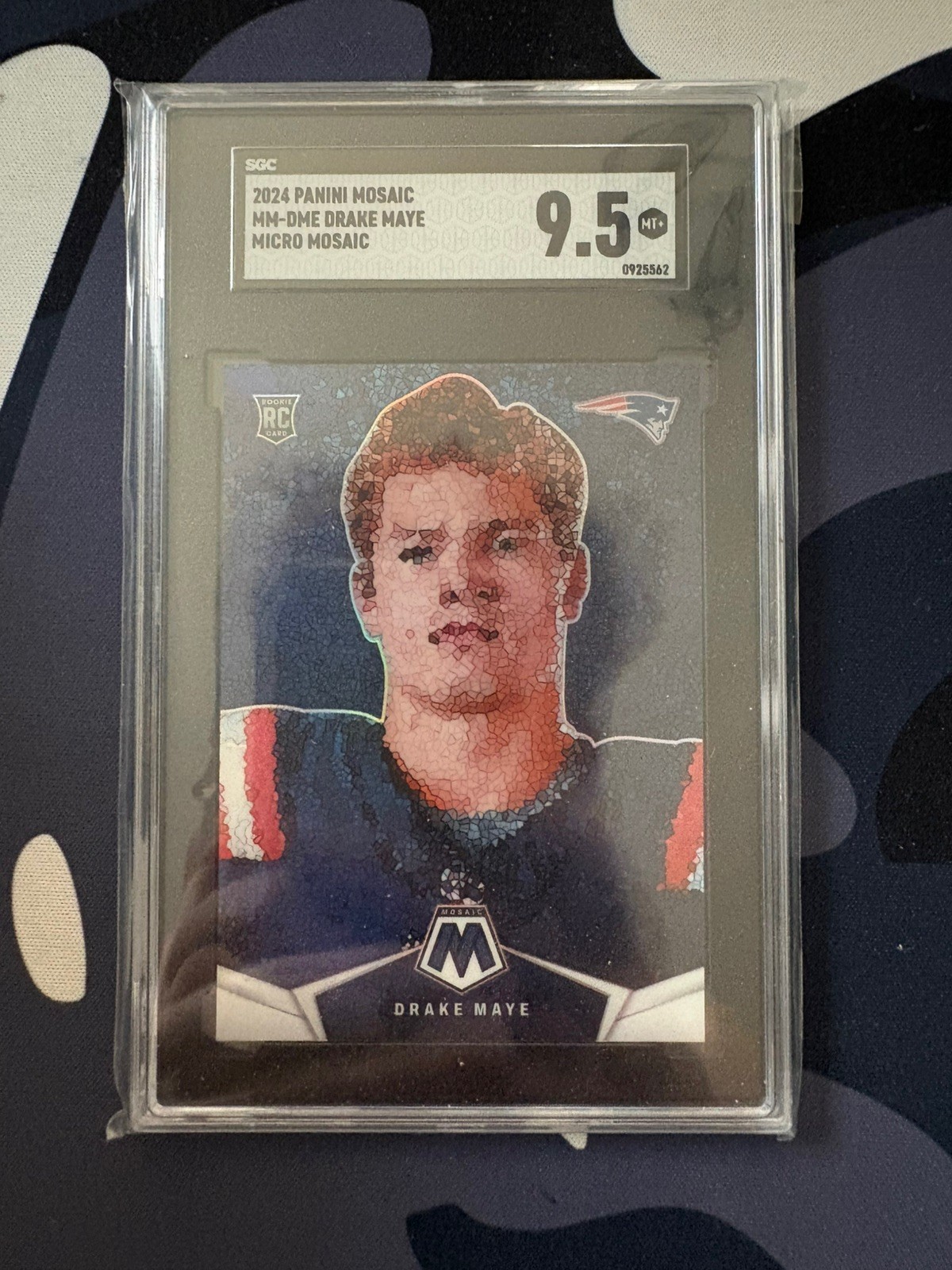 2024 Panini Mosaic Drake Maye Micro Mosaic SGC 9.5 ! RC Patriots SSP Case Hit