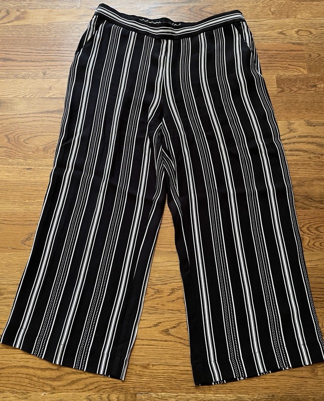 Barely Worn Loft Black & White Striped Wide Leg Pants Elastic Waist Sz L