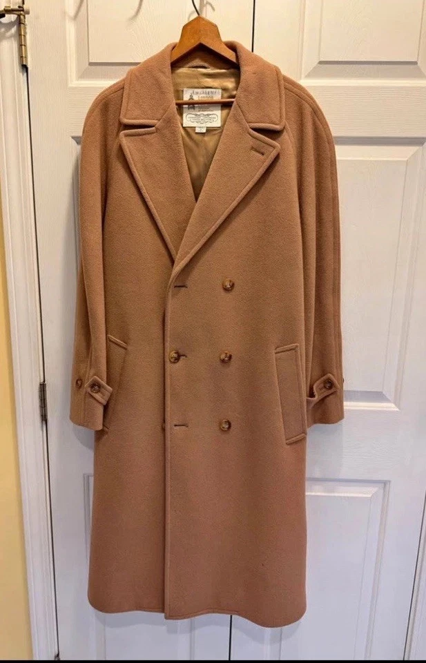 Vintage Men’s  London Fog Camel Trench Coat 100% Wool Union Made with belt  - Image 2 of 4