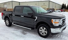 2022 Ford F-150 XLT 4x4 Crew Cab   call 586-854-8781