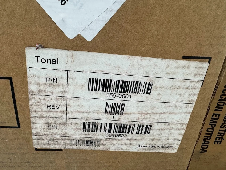 Tonal - Gimnasio Inteligente en Casa Incluye Paquete de Accesorios (Modelo: 155-001) Foto 3 de 4