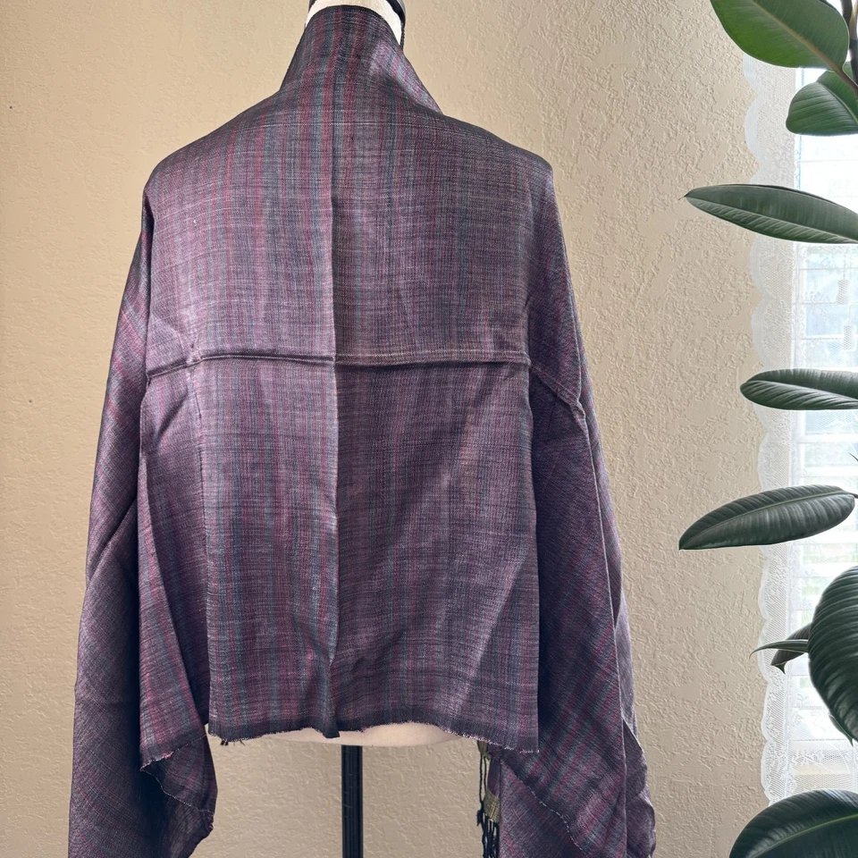 Bufanda/chal de seda tejido a mano metálico púrpura negro flecos 63" x 26" Foto 2 de 4