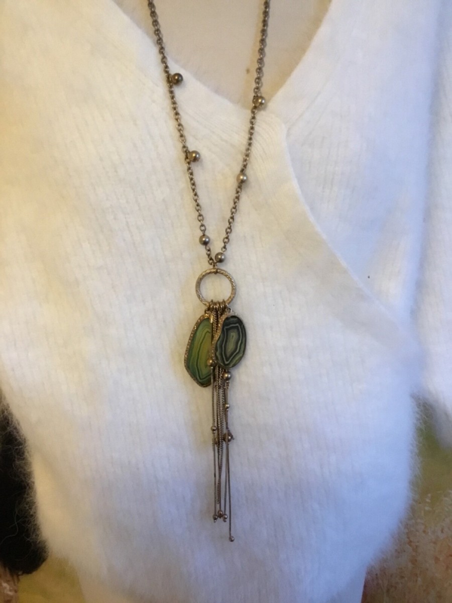 Collier Sautoir BALA BOOSTÉ Avec 2 Pierres Semi-Précieuses Vertes - Bronze Doré - Très Bon État Occasion