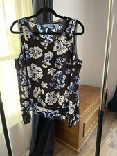 Simply Vera Vera Wang | Petite Blue and Black Floral Sleeveless Blouse | PXL
