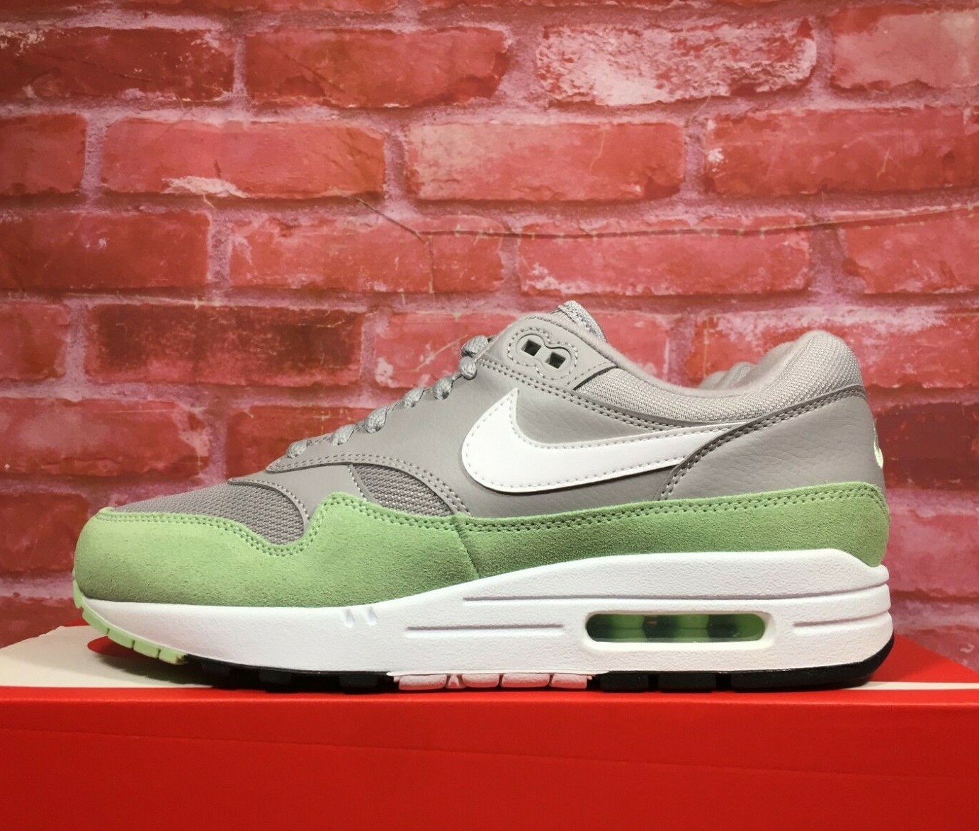 air max 1 mint grey