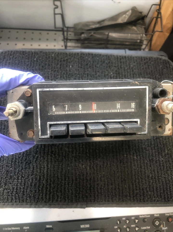 Chevrolet Chevelle 1971-1973 o Caprice AM RADIO PULSADOR Foto 2 de 4