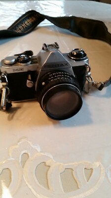 ASAHI PENTAX ME MODEL 35MM FILM CAMERA WITH SMC PENTAX-M 1:1.7