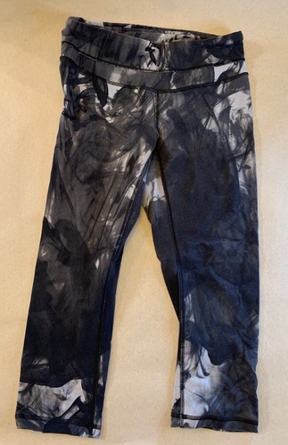 LUCY ACTIVEWEAR STUDIO HATHA LEGGING SMALL? Tag Worn Off Smoke Print