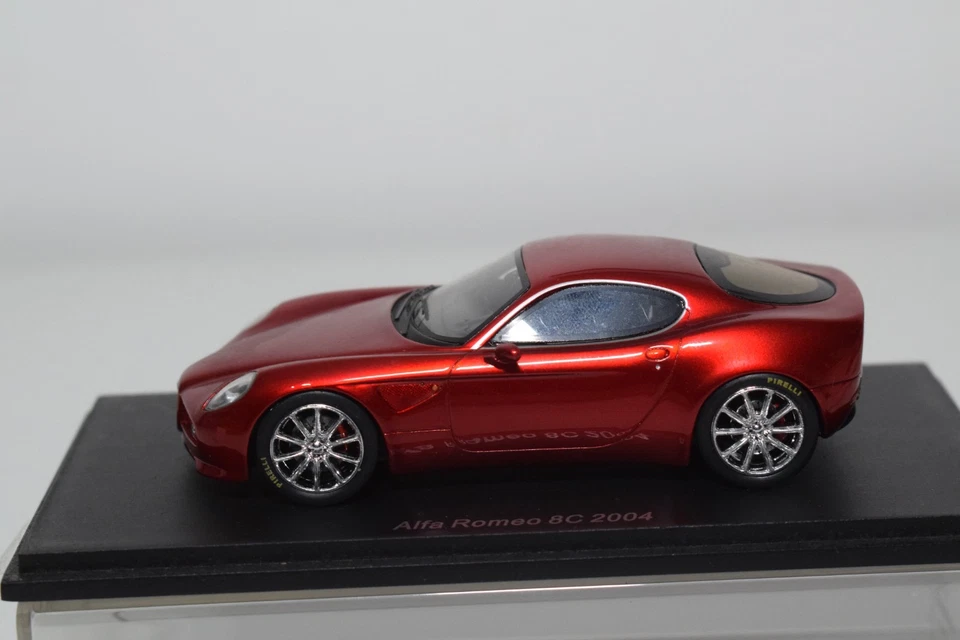 B96 1:43 SPARK S0396 ALFA ROMEO 8C 8 C 2004 MET. ROSSO NMIB - Immagine 3 di 4
