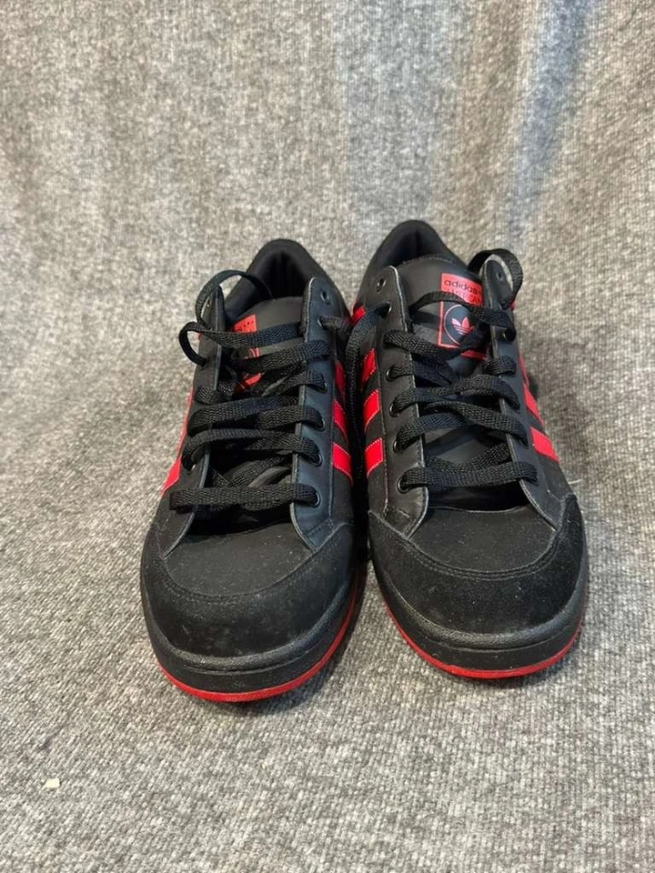 Adidas Varial Low Negro Rojo Cuero Zapatos de Skate - Estilo Retro Clásico Foto 4 de 4