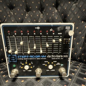 Electro-Harmonix 8 Step Program Analog Sequencer for Guitar & Bass