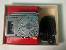 Vintage "Sekonic = Clip On" Light Meter - Japan