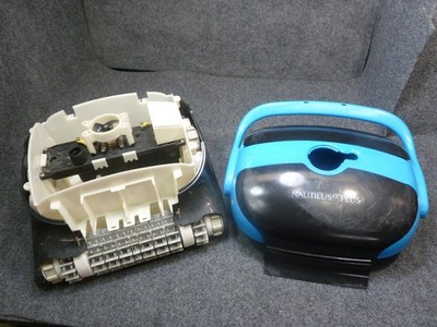 Dolphin Nautilus CC Plus Robotic Pool [Vacuum] Cleaner